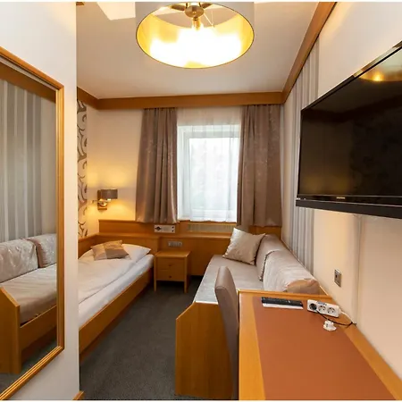 Hotel-restaurant Fischerwirt 3*